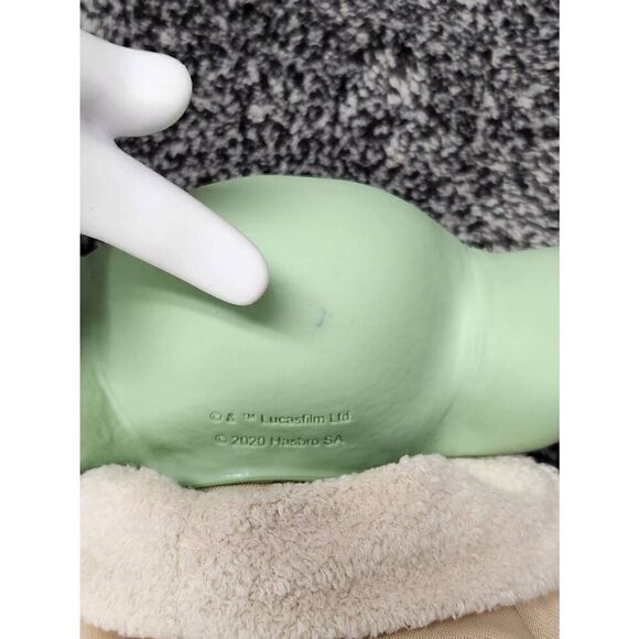 Star Wars The Mandalorian The Child 7 1/2-Inch Electronic Plush #A84 - Picture 8 of 8